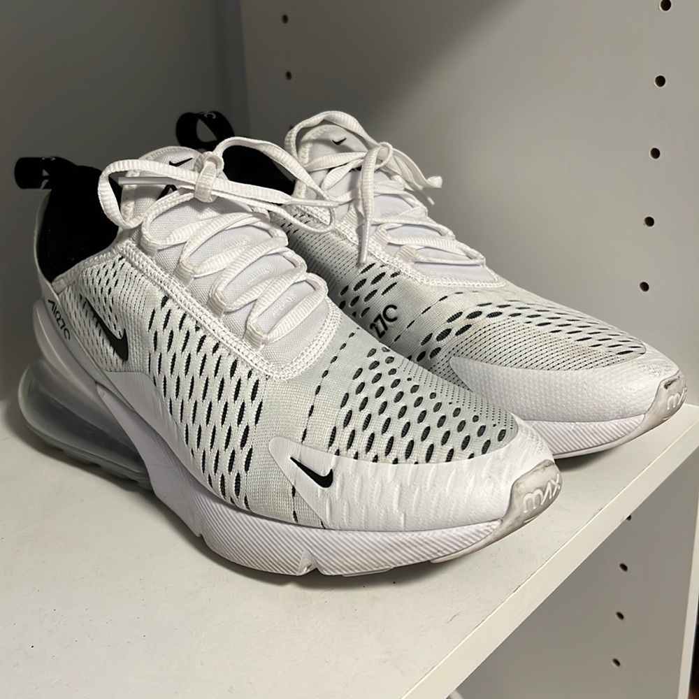 woman’s nike air max 270